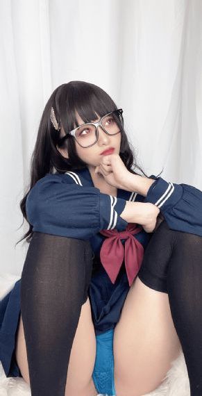 丰满迷人的老师少妇电影_未删减完整版