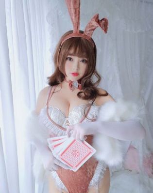 吻戏激情摸胸_欧美电影在线